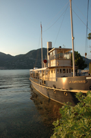 un ancien bateau à vapeur